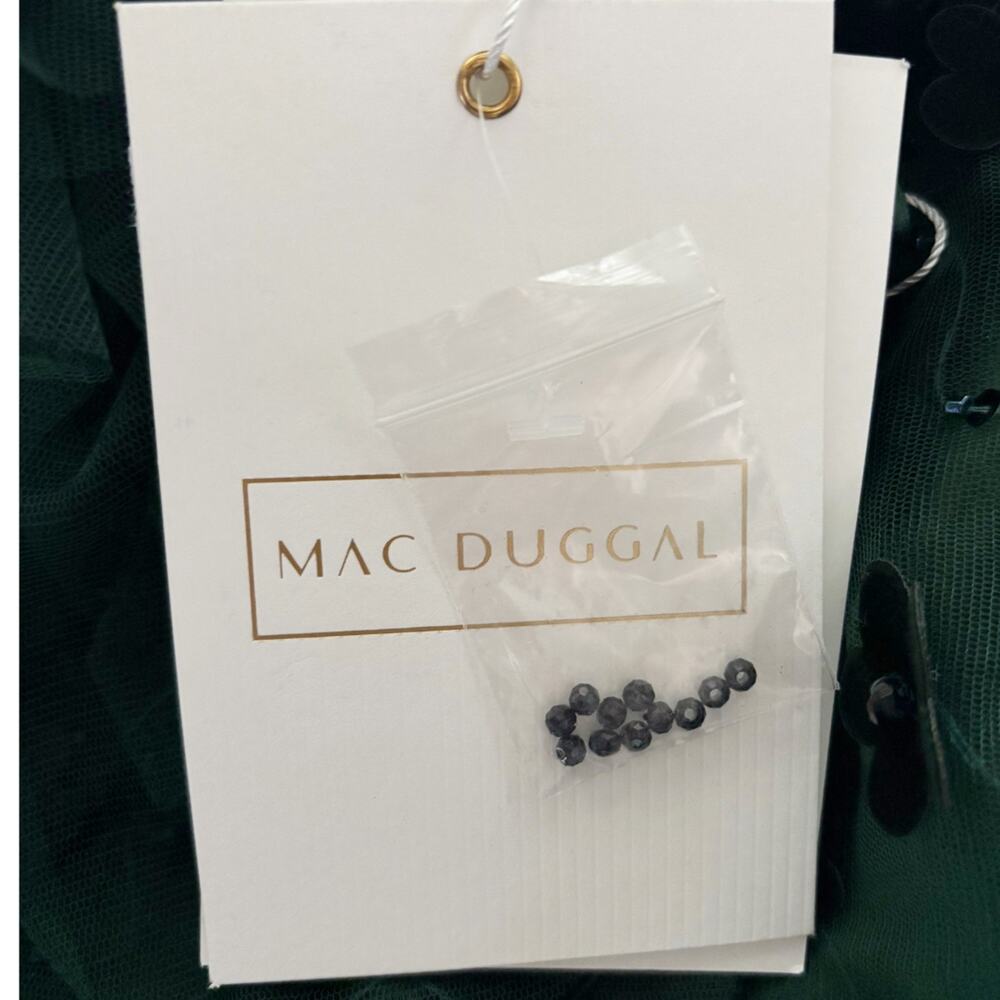 Mac Duggal 2 - Picture 8 of 10
